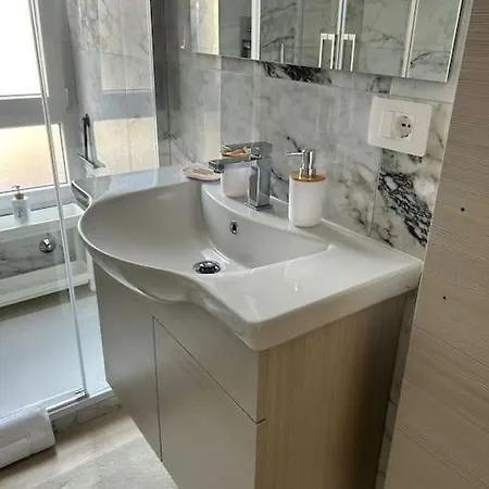 Bilocale In Via Dei Pescherecci Apartamento *